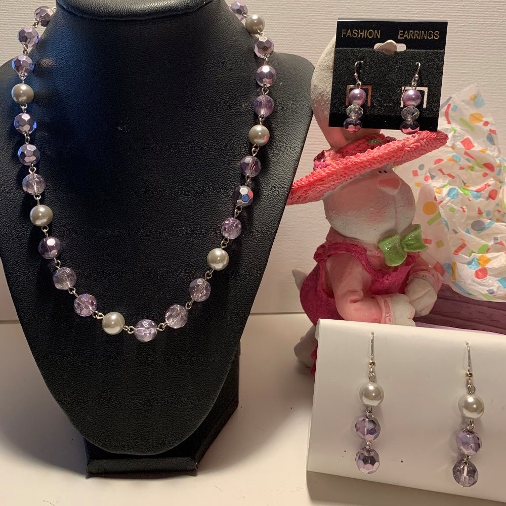 Necklace with 2 Pairs of matching Earrings